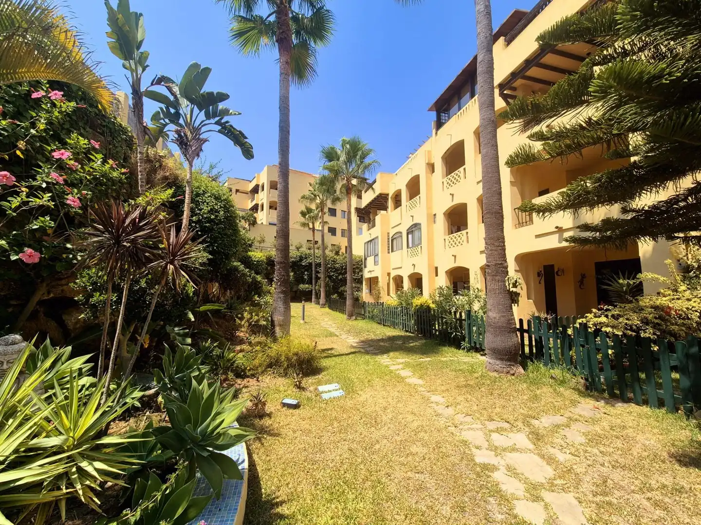 Außenansicht von Dachboden zum Verkauf in Mijas mit Privatgarten, Terrasse und Gemeinschaftspool