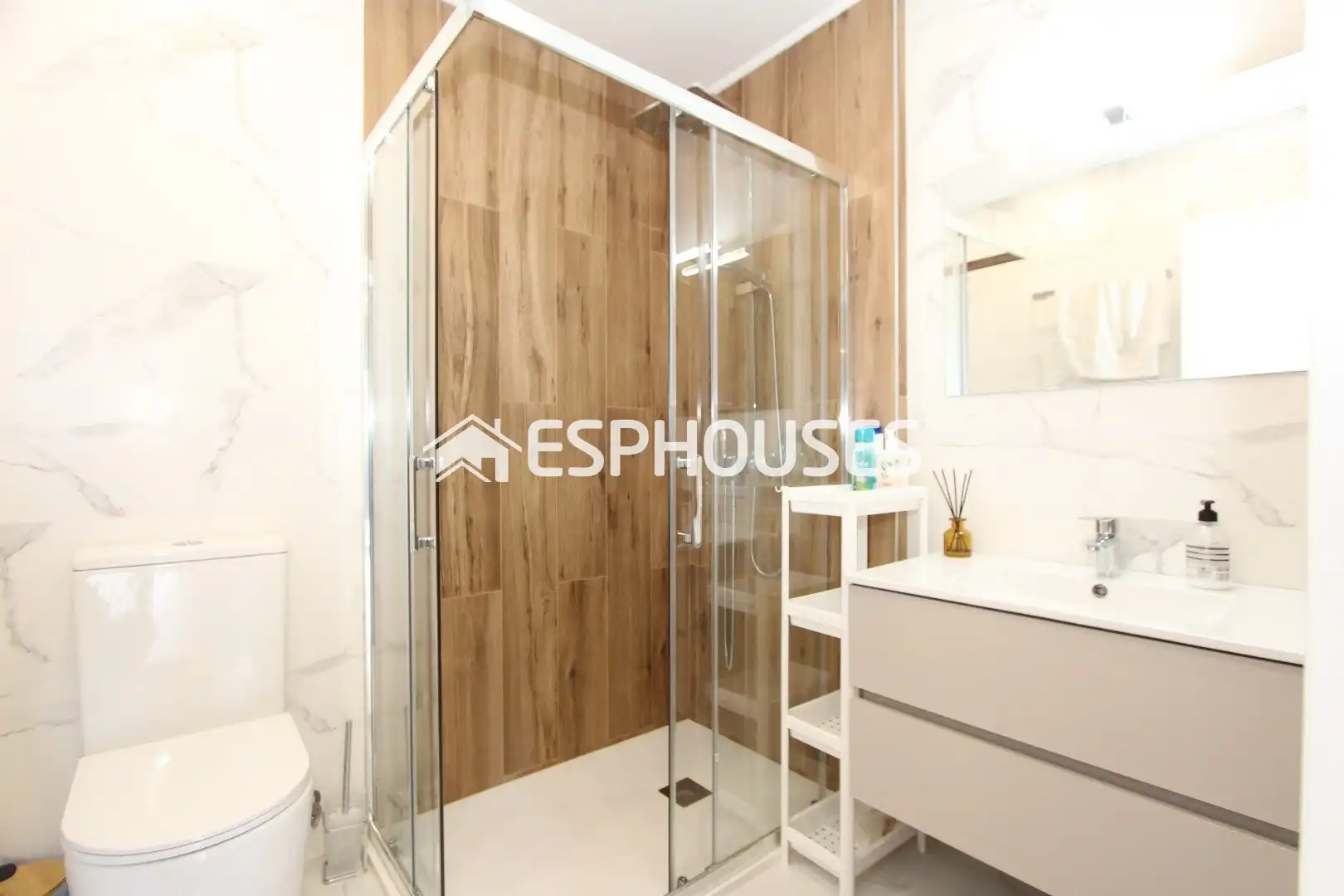 Bungalow with terrace for sale in Playa de Poniente, imagen 9
