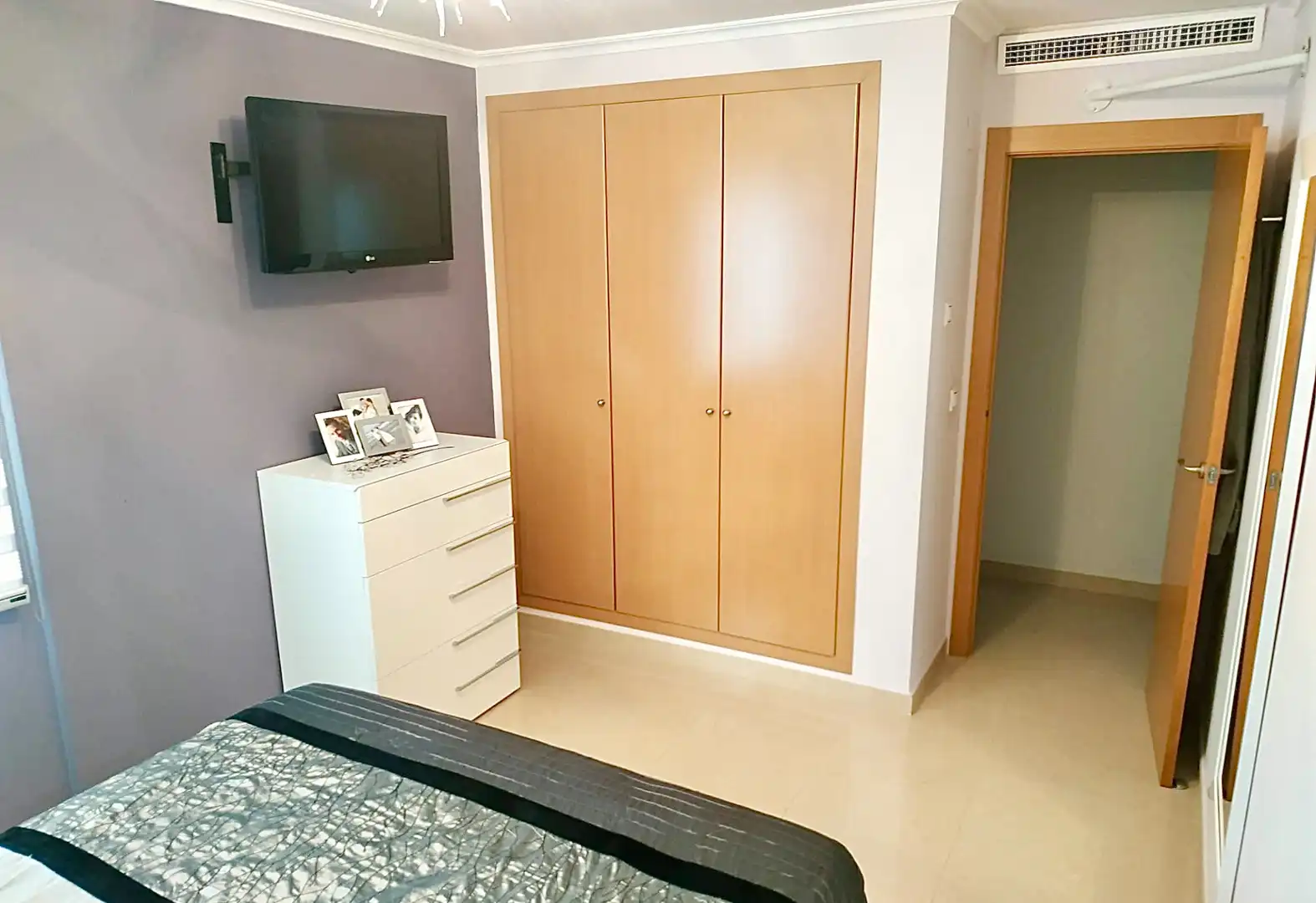 Schlafzimmer von Wohnung zum Verkauf in Sueca mit Klimaanlage, Abstellraum und Balkon