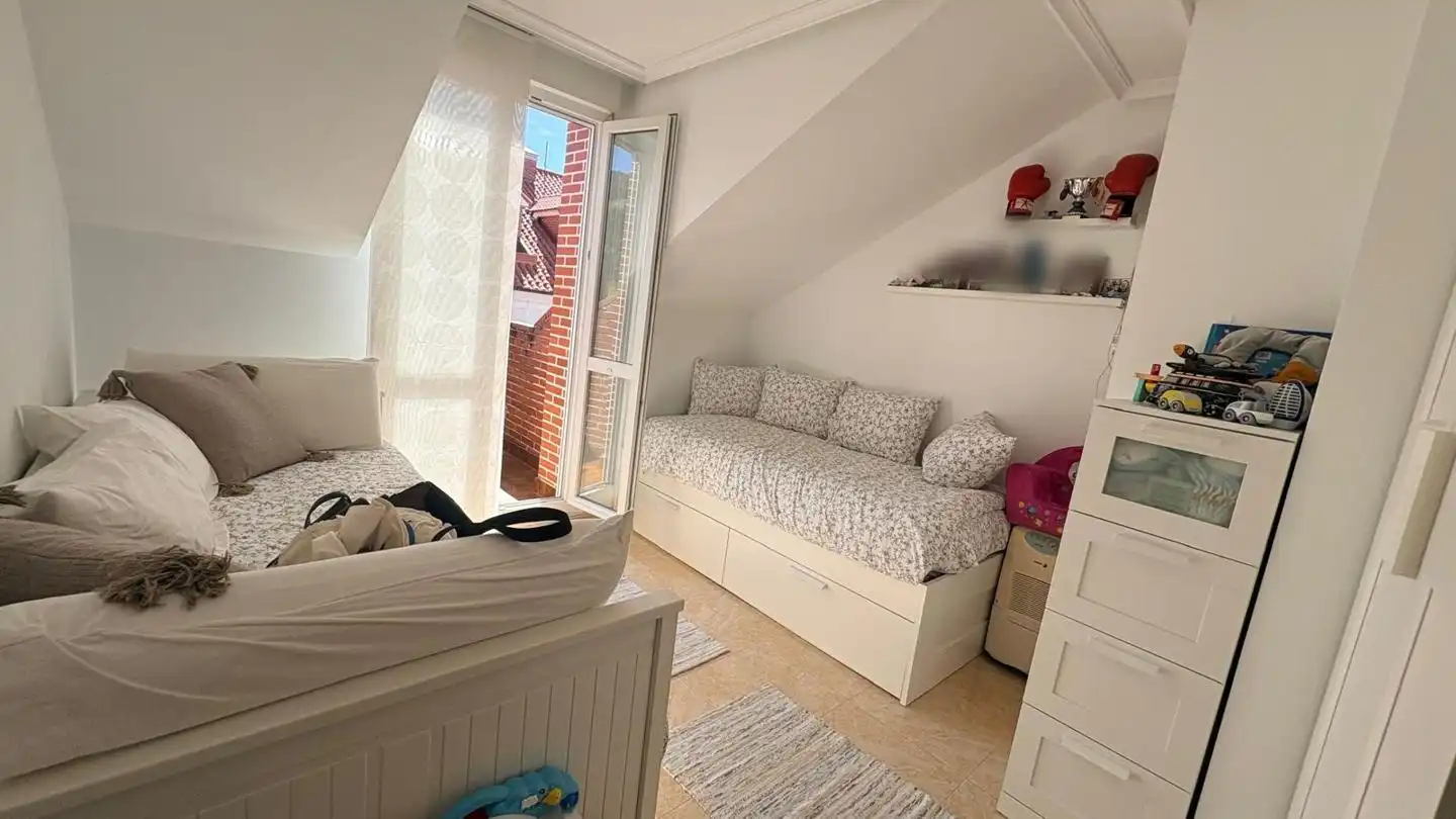Schlafzimmer von Wohnung zum Verkauf in Meruelo mit Heizung, Terrasse und Möbliert