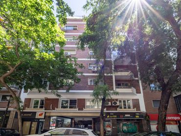 Piso con ascensor en venta en Calle de Vallehermoso