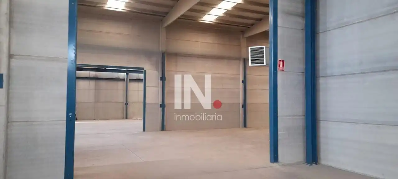 Fabrikhallen zur Miete in Torrefarrera
