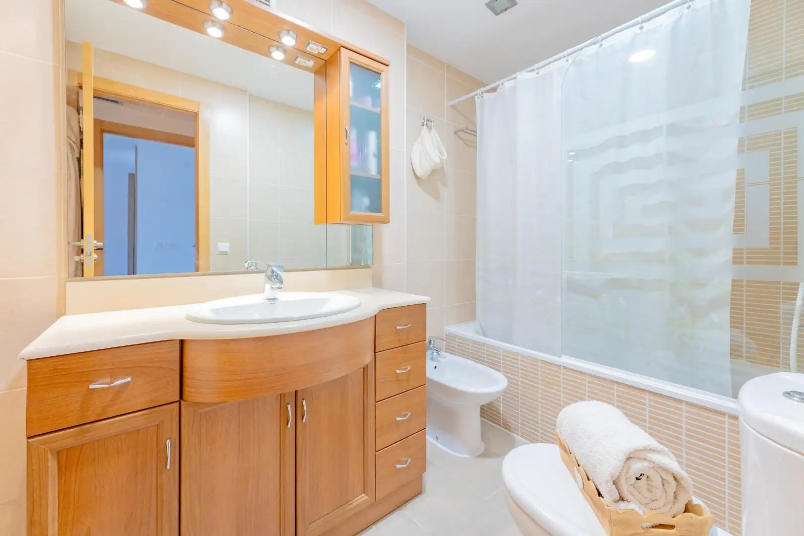 Baño de Piso de alquiler en Catarroja con Aire acondicionado, Calefacción y Amueblado