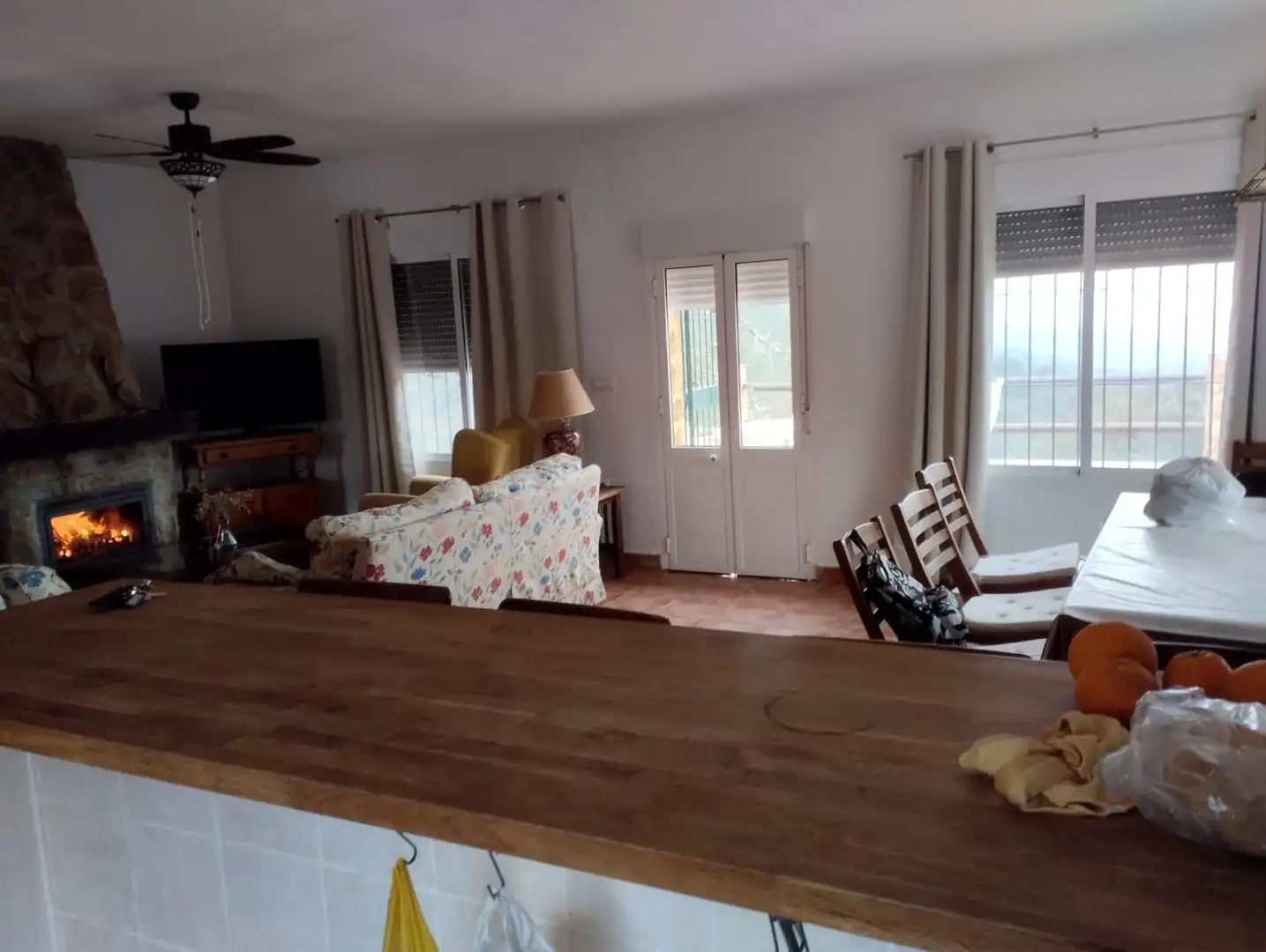 Sala de estar de Finca rústica en venta en Cabeza la Vaca con Terraza, Trastero y Amueblado