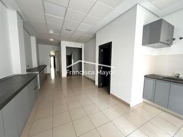 Local comercial de lloguer a calle de Francesc Baldomar