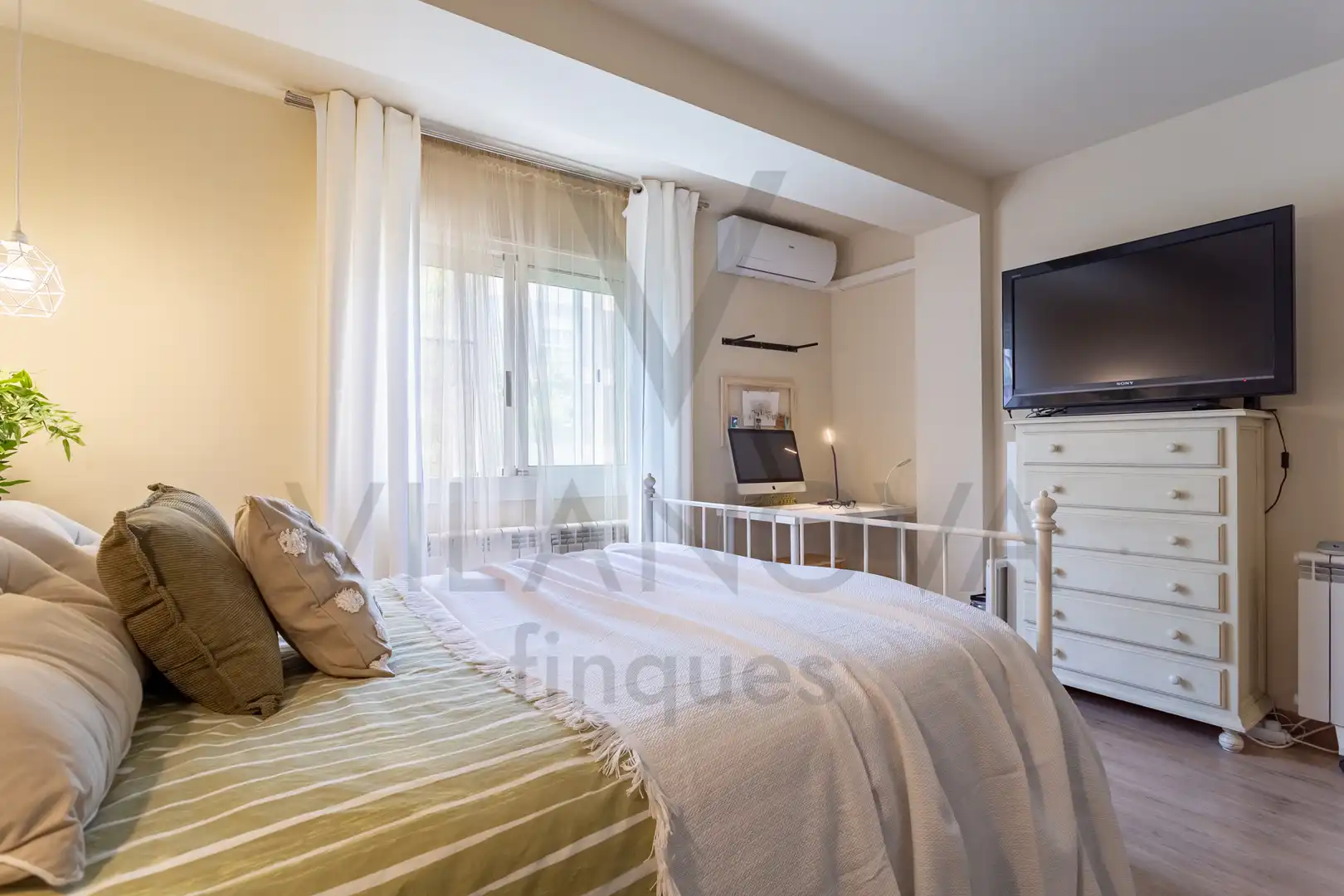Schlafzimmer von Wohnung zum Verkauf in Reus mit Klimaanlage, Heizung und Terrasse