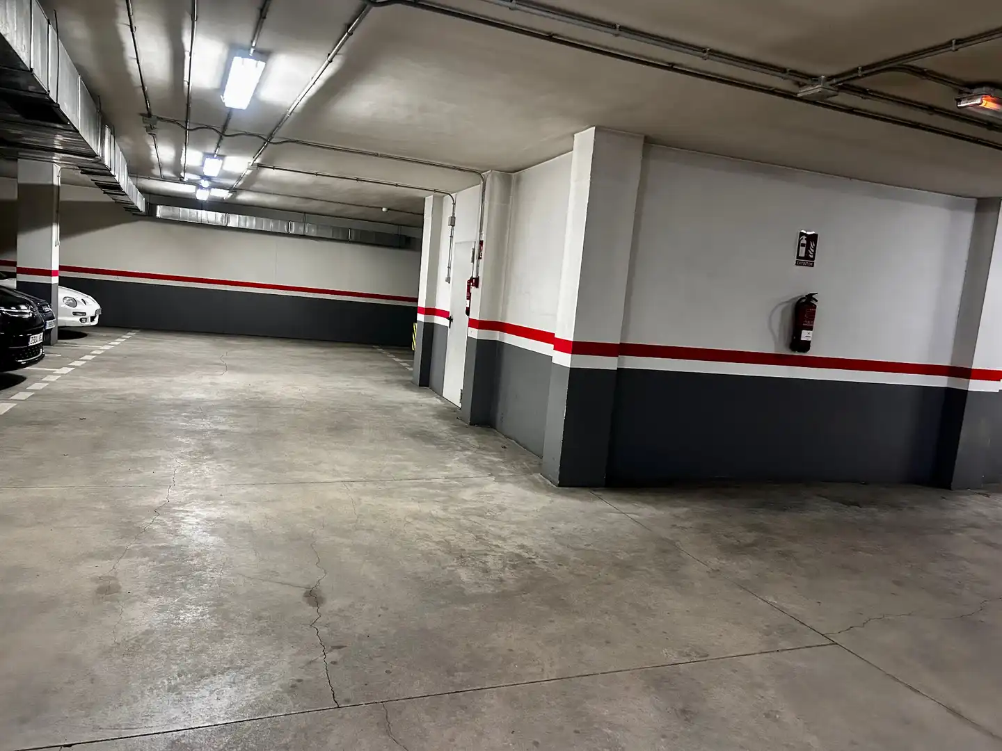 Aparcament de Pis en venda en Ávila amb Calefacció, Parquet i Moblat