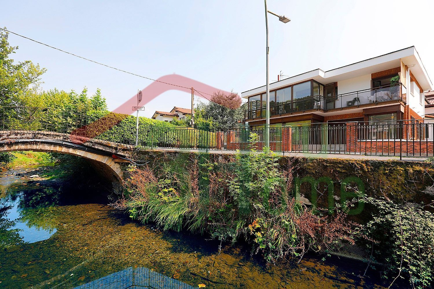 Vista exterior de Casa o xalet en venda en Bera amb Aire condicionat, Calefacció i Jardí privat