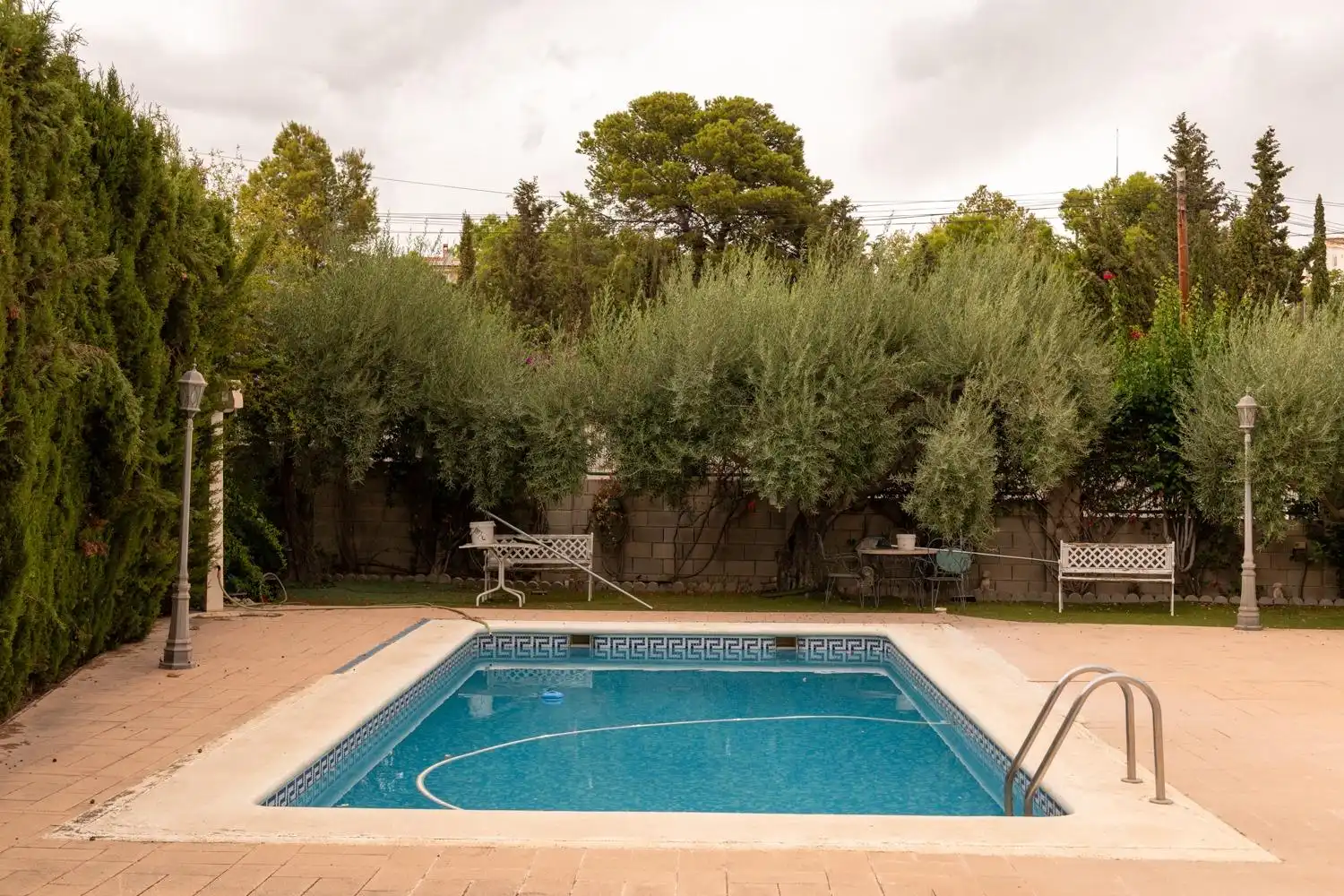 Piscina de Casa o xalet en venda en Alicante / Alacant amb Aire condicionat, Calefacció i Jardí privat