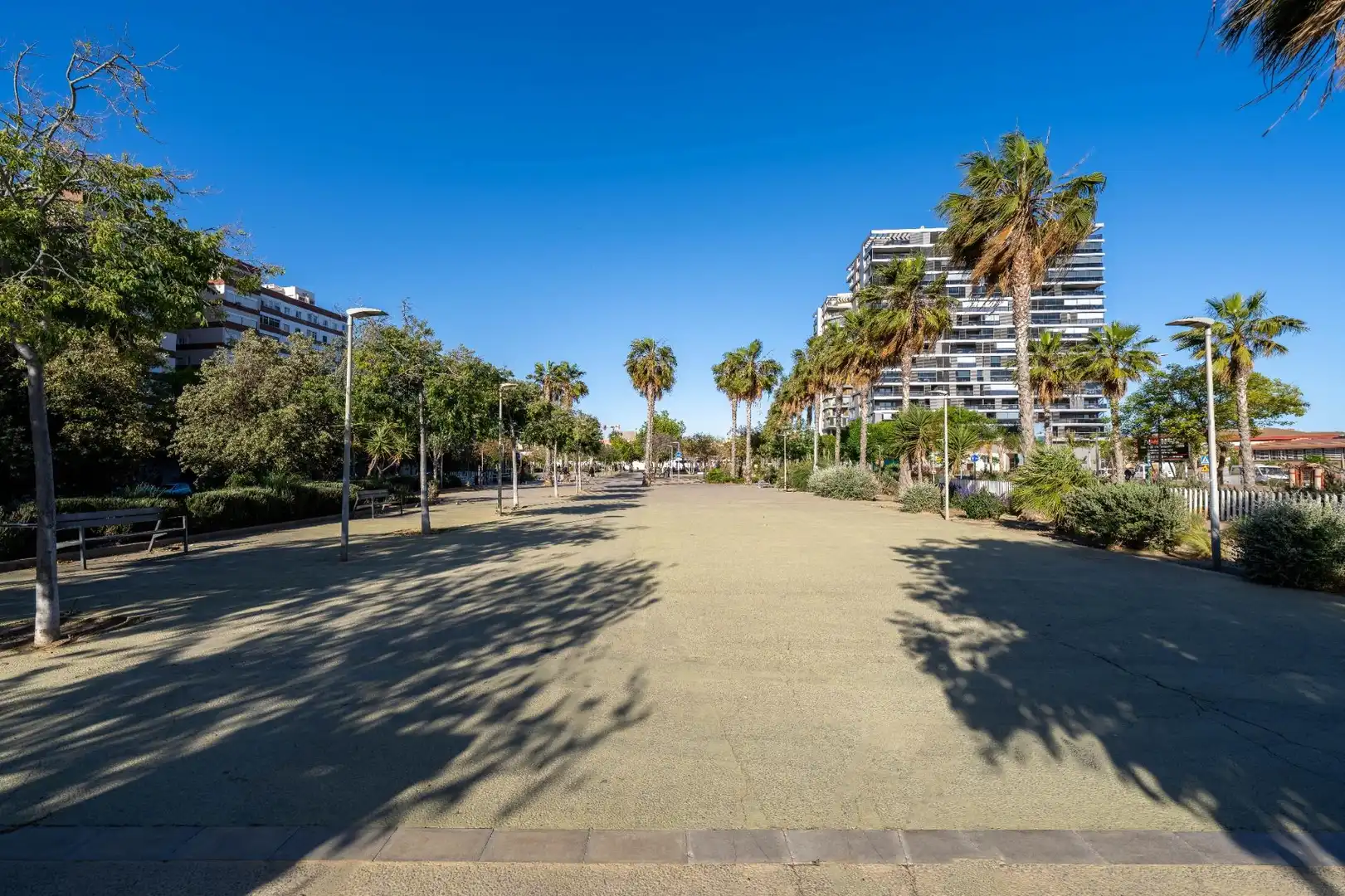 Vista exterior de Pis en venda en Almería amb Aire condicionat