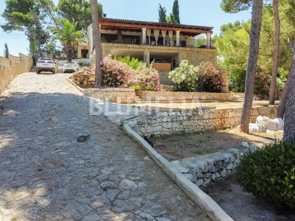 Houses for sale in Las Rotas / Les Rotes