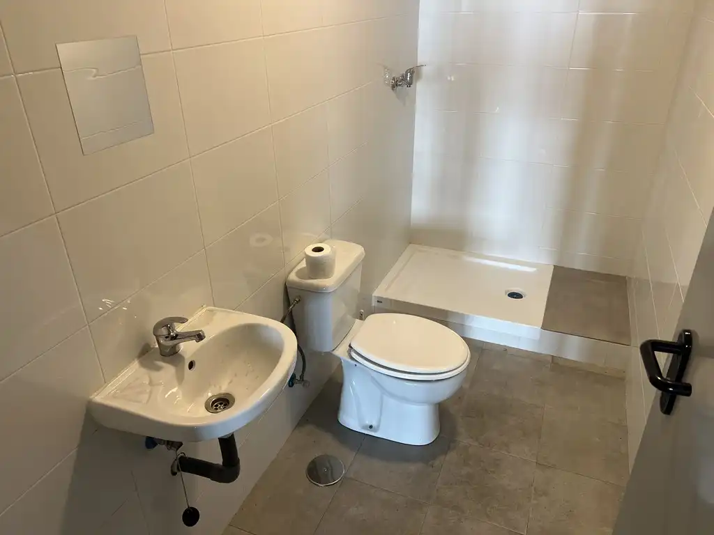 Baño de Nave industrial en venta en Santiago de Compostela 