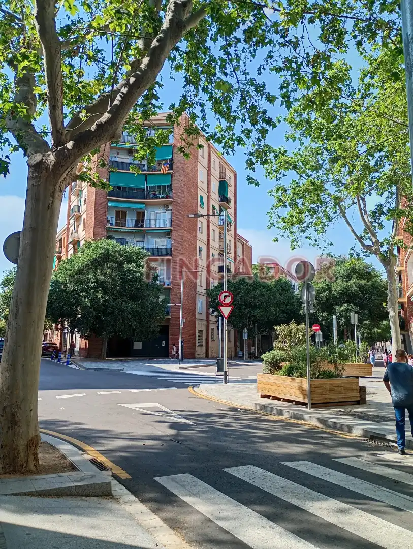 Vista exterior de Piso en venta en Barcelona con Aire acondicionado, Calefacción y Balcón