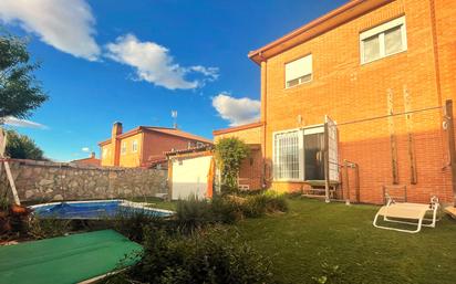 Garten von Haus oder Chalet zum verkauf in Torrejón del Rey mit Klimaanlage, Terrasse und Schwimmbad