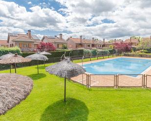 Swimming pool of House or chalet for sale in Las Rozas de Madrid  with Air Conditioner, Heating and Private garden