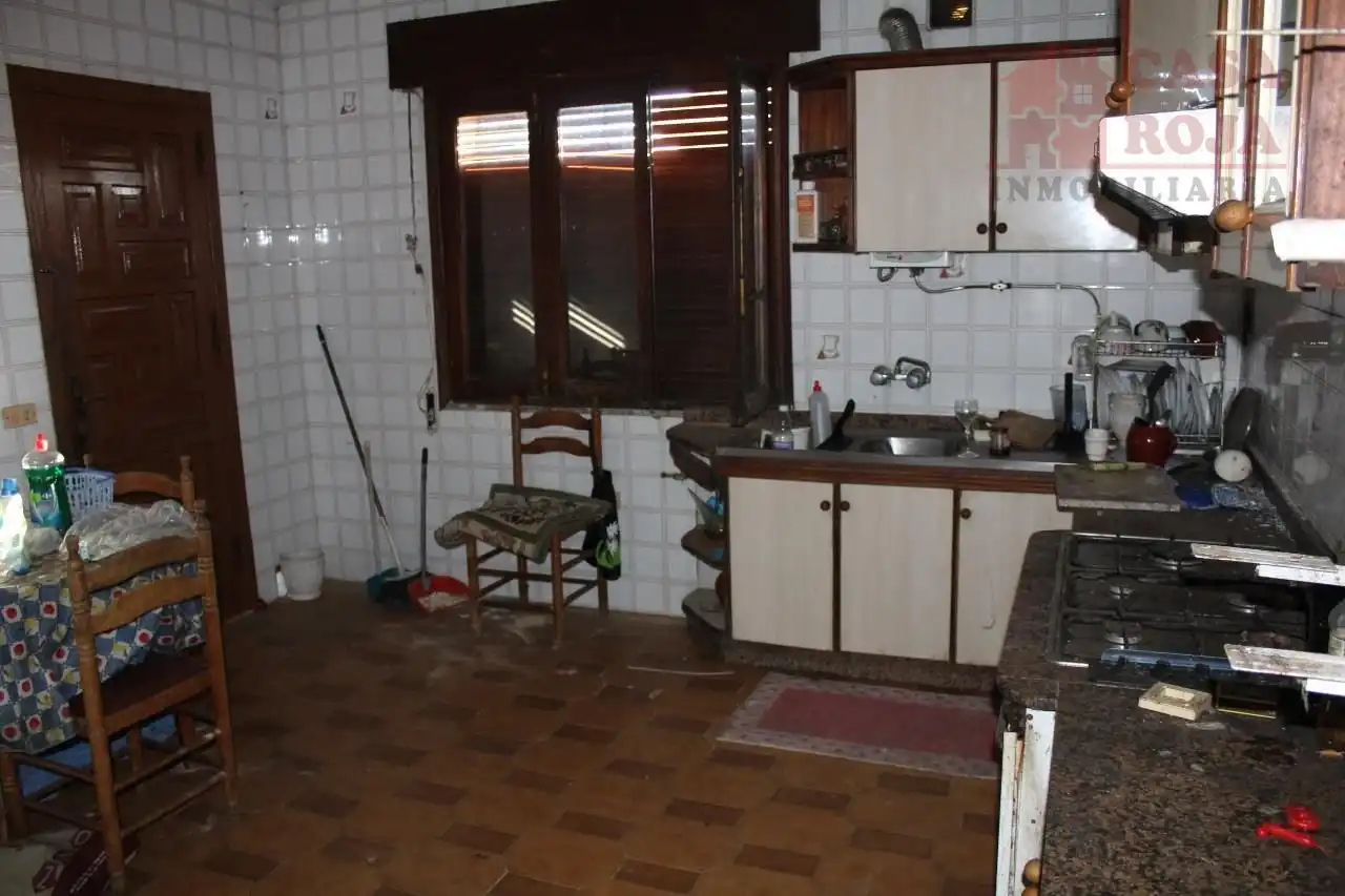 Cuina de Casa o xalet en venda en Cangas  amb Traster