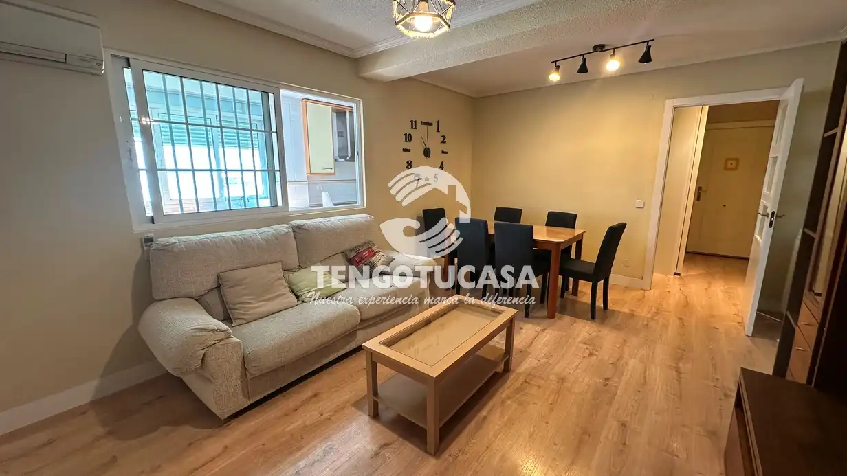 Vista exterior de Piso en venta en  Madrid Capital con Calefacción