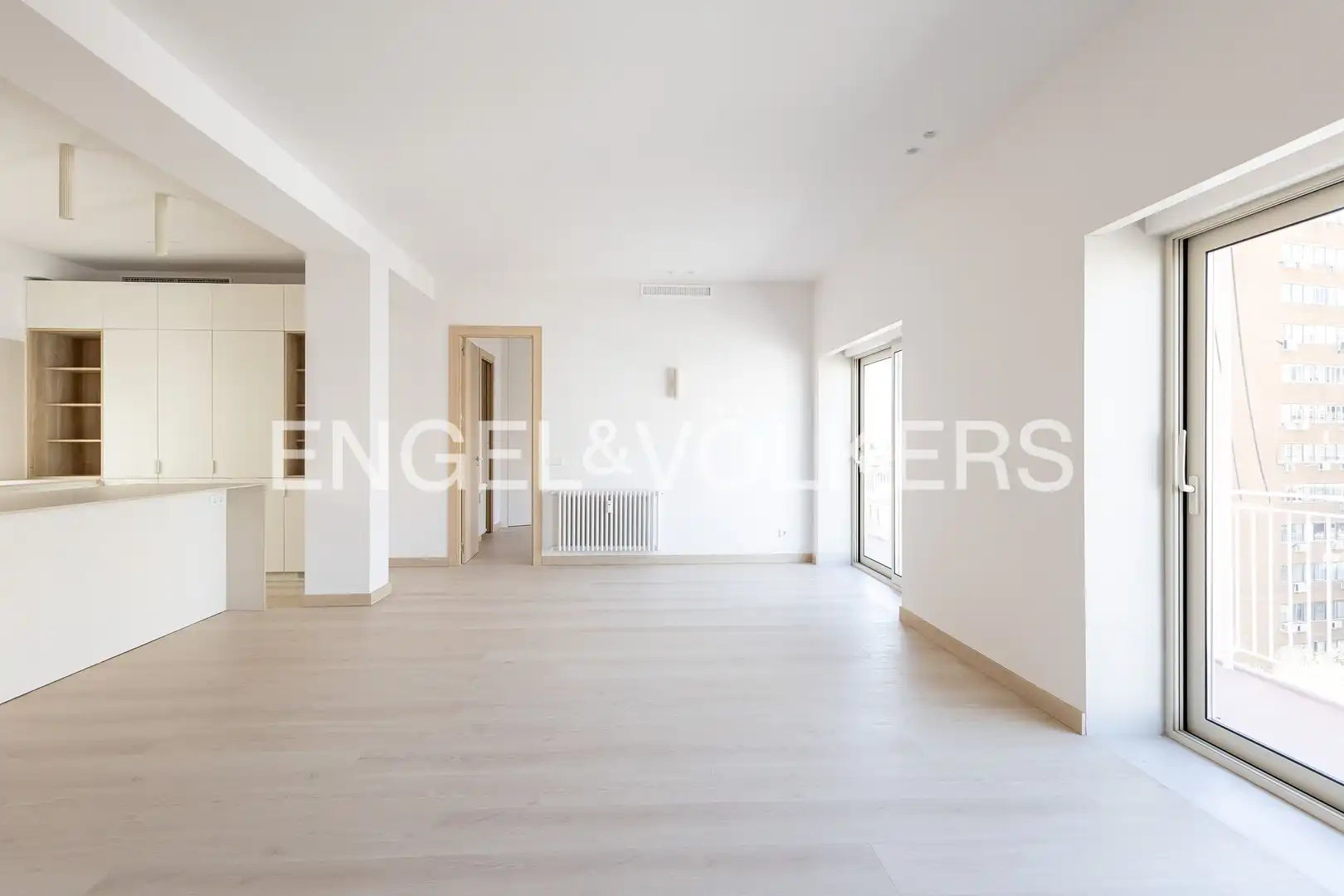Living room of Flat for sale in Madrid  with Air Conditioner, Heating and Terrace