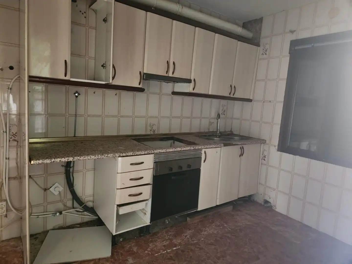 Cuina de Casa adosada en venda en Casas de Millán