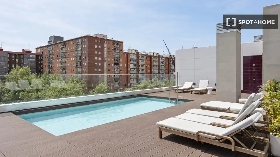 Flat with terrace to rent in Sant Martí, imagen 9