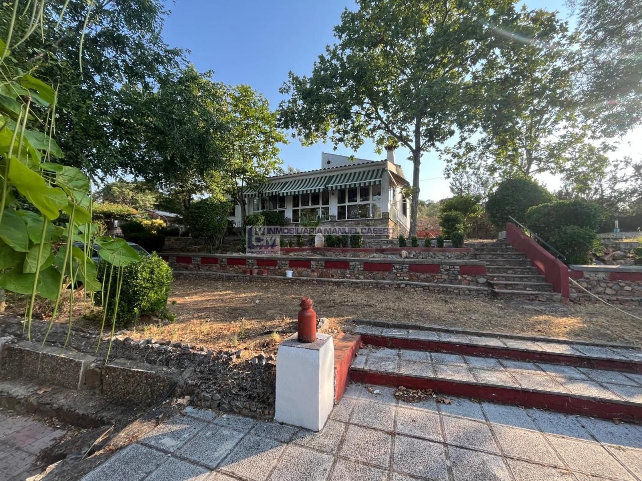 Casa o xalet en venda en Cáceres Capital amb Calefacció, Jardí privat i Traster