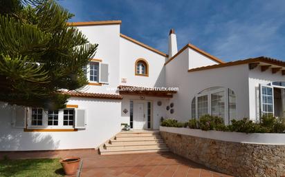 Vista exterior de Casa o xalet en venda en Ciutadella de Menorca amb Aire condicionat, Jardí privat i Terrassa