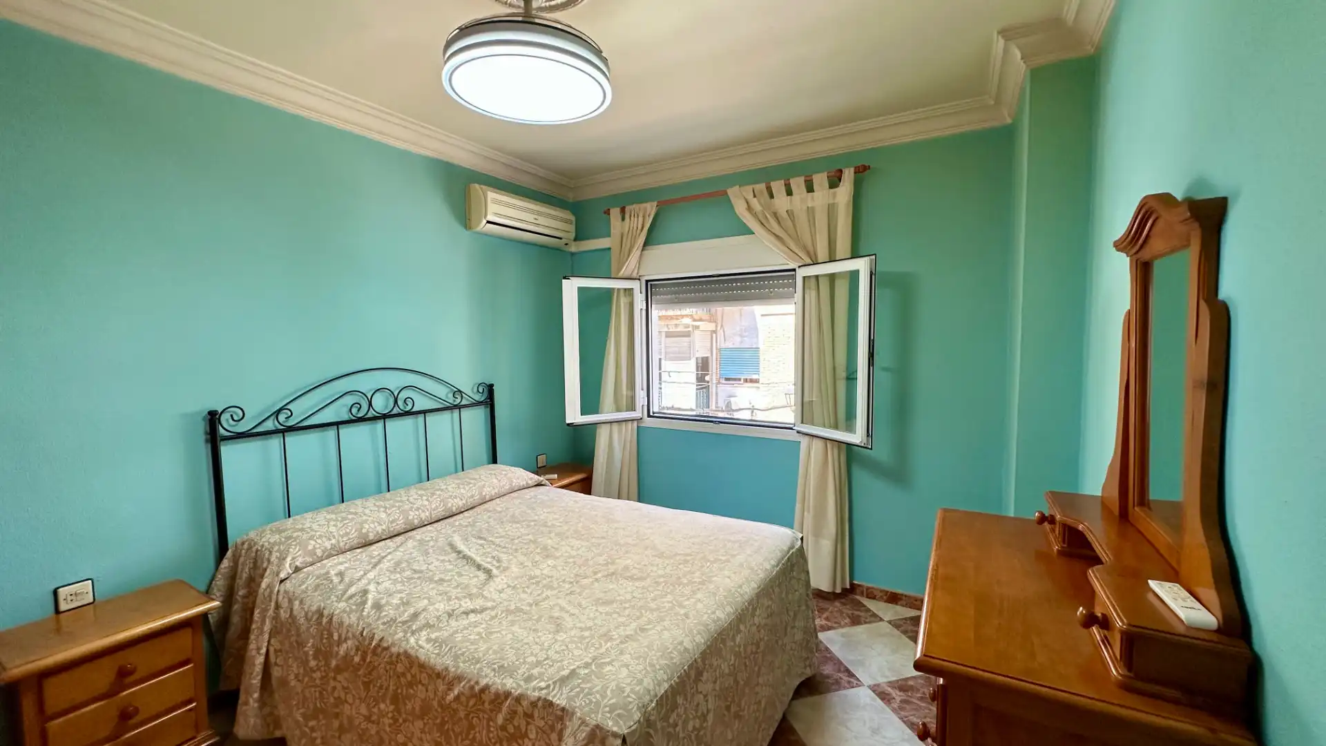 Habitación de Piso en venta en Castilleja de la Cuesta con Aire acondicionado y Terraza