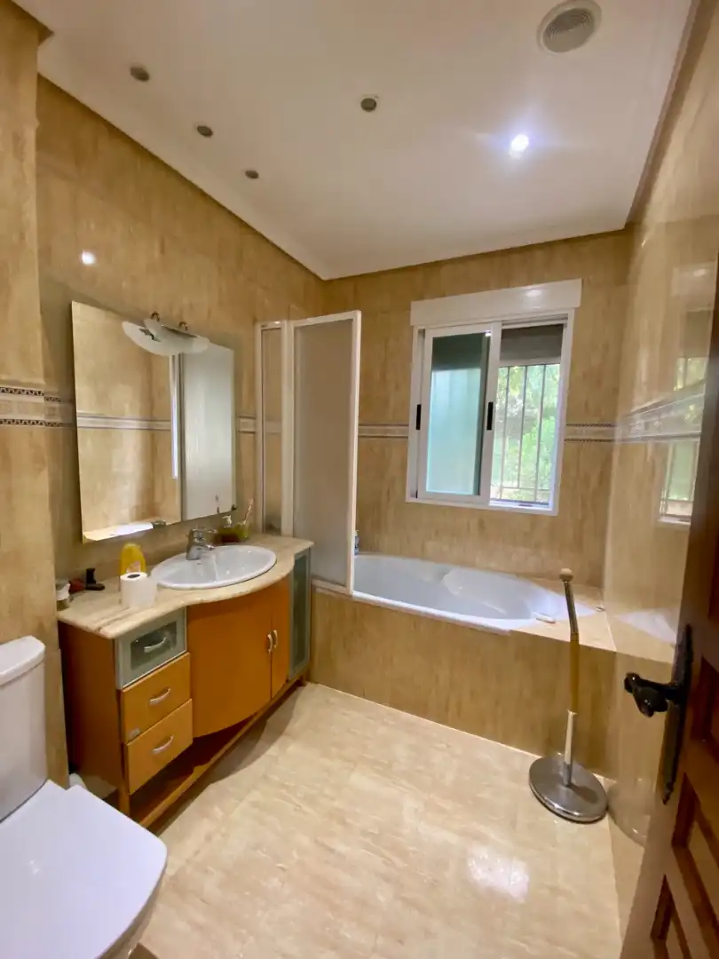 Baño de Casa o chalet en venta en Ciudad Real con Aire acondicionado, Calefacción y Jardín privado
