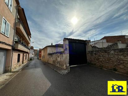 Vista exterior de Casa o xalet en venda en Arcas del Villar amb Jardí privat i Traster