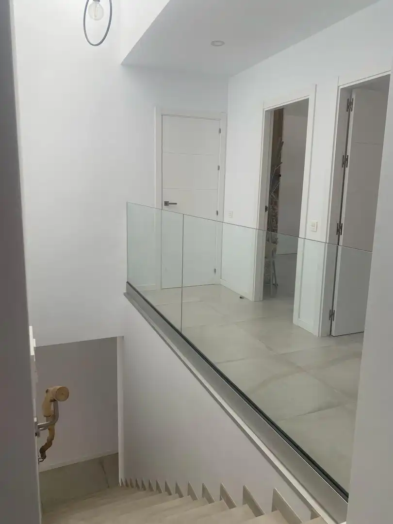 Casa o xalet en venda en Cuevas de San Marcos amb Aire condicionat, Calefacció i Jardí privat