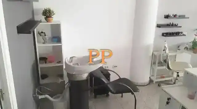 Local de alquiler en Adeje con Terraza y Amueblado