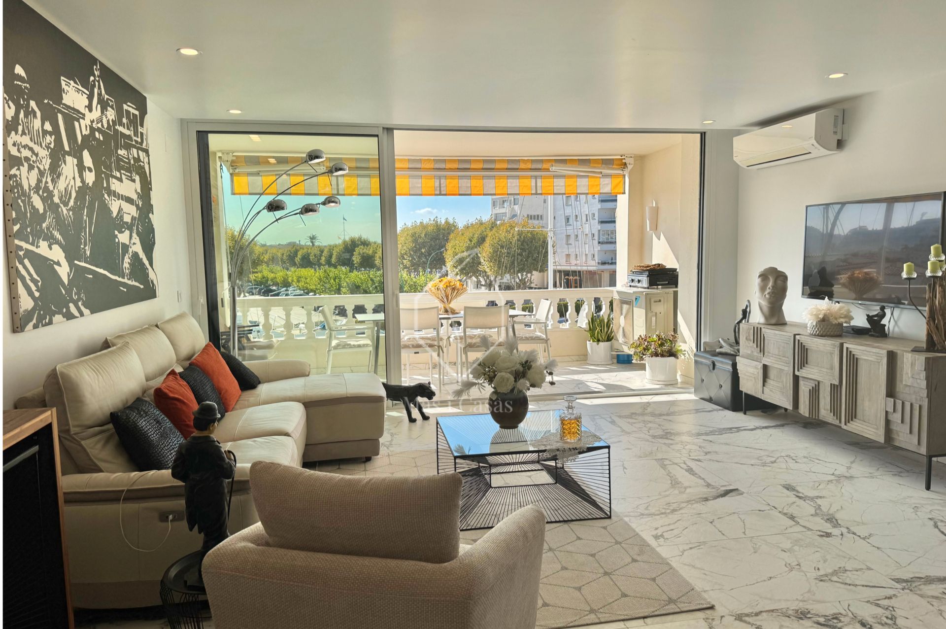 Living room of Duplex for sale in Empuriabrava  with Air Conditioner, Heating and Storage room