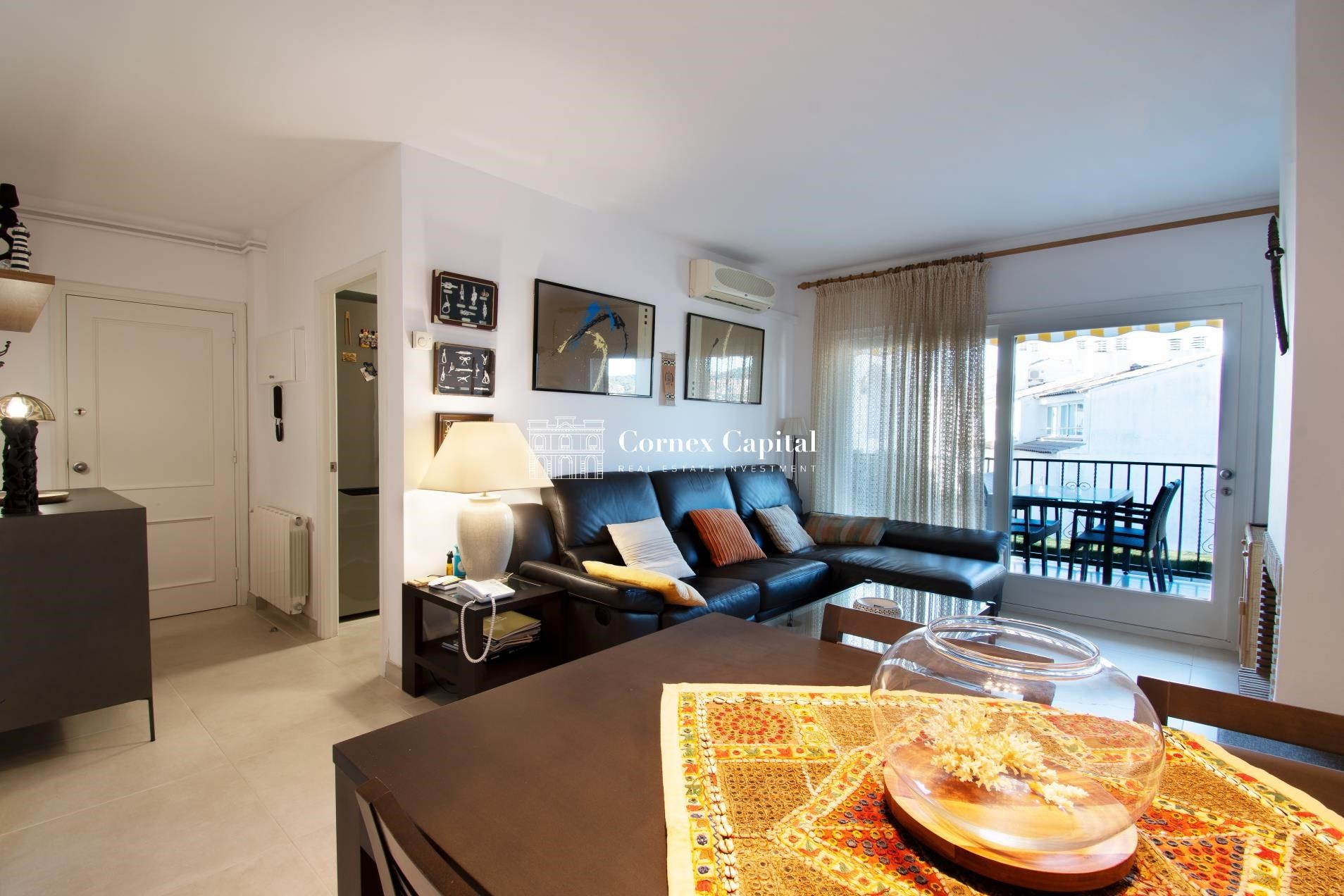 Sala d'estar de Pis en venda en Castell d'Aro, Platja d'Aro i s'Agaró amb Aire condicionat, Calefacció i Jardí privat