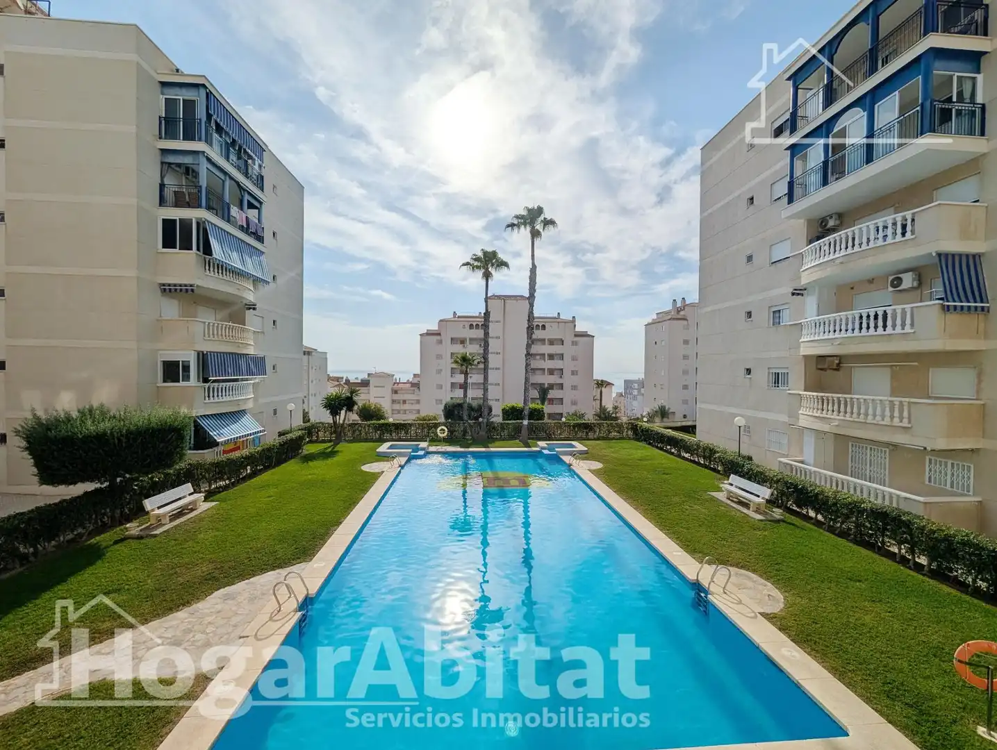 Swimming pool of Flat for sale in Elche / Elx  with Air Conditioner, Heating and Parquet flooring