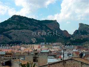 Vista exterior de Pis en venda en Alcoy / Alcoi amb Calefacció, Parquet i Terrassa