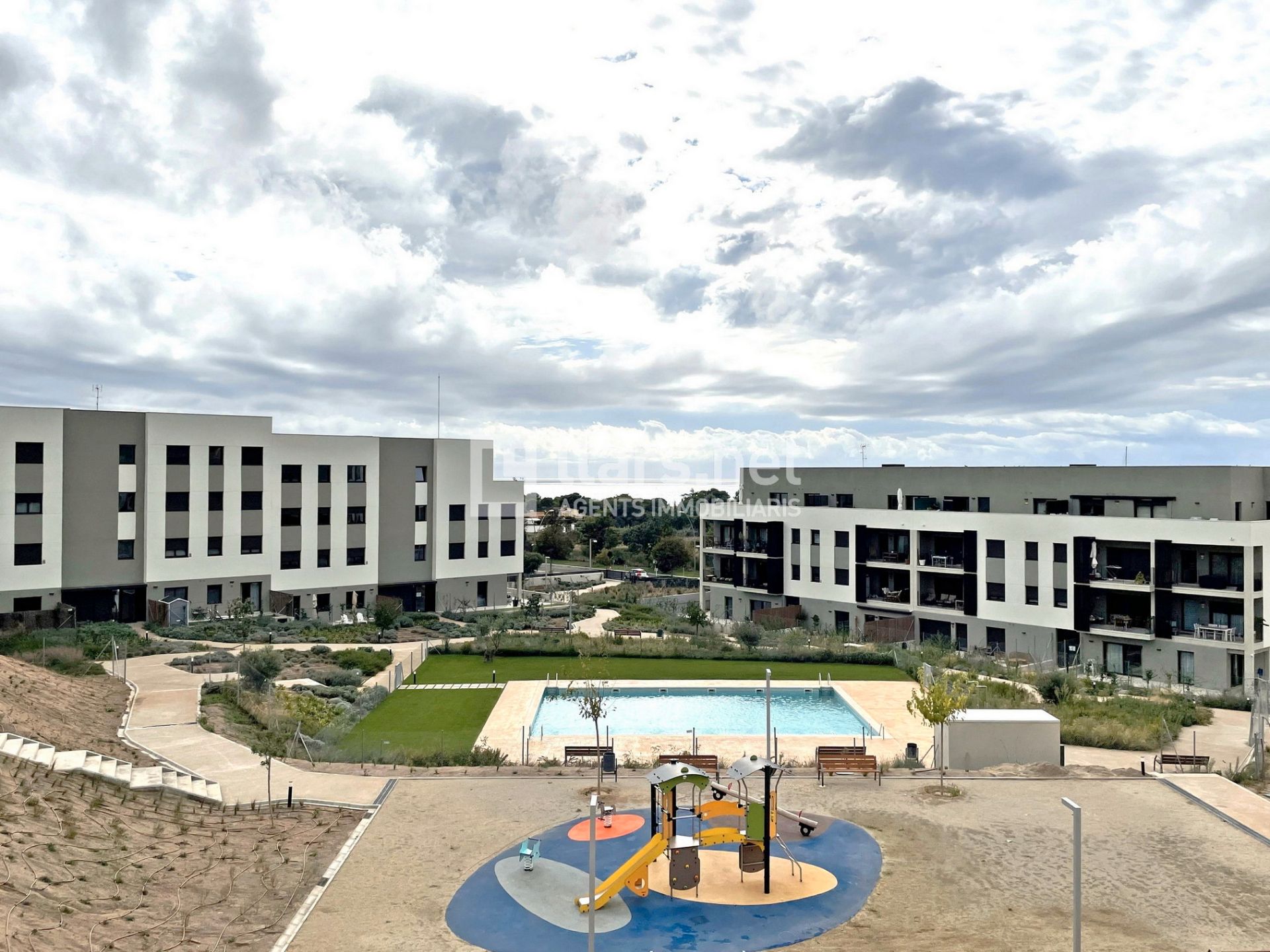 Exterior view of Flat to rent in Vilanova i la Geltrú  with Air Conditioner, Heating and Terrace