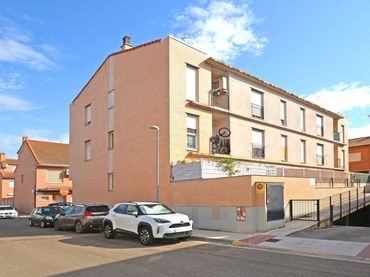 Flat with balcony for sale in Calle Calle Armando Romero Blasco