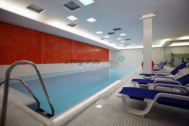 Schwimmbecken von Wohnungen zur Miete in Sotogrande mit Klimaanlage, Heizung und Terrasse