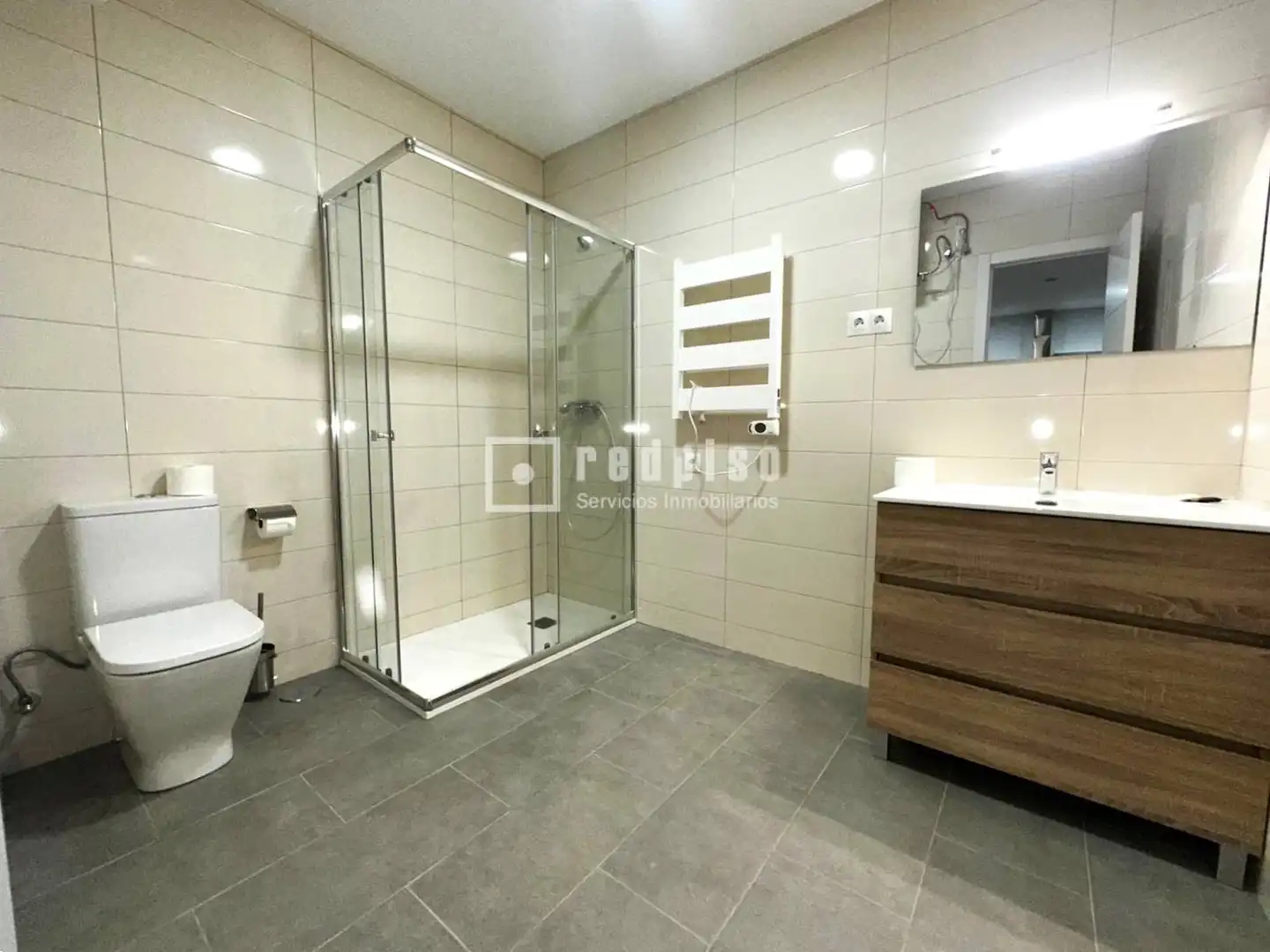 Baño de Local en venta en Madrid con Aire acondicionado y Alarma