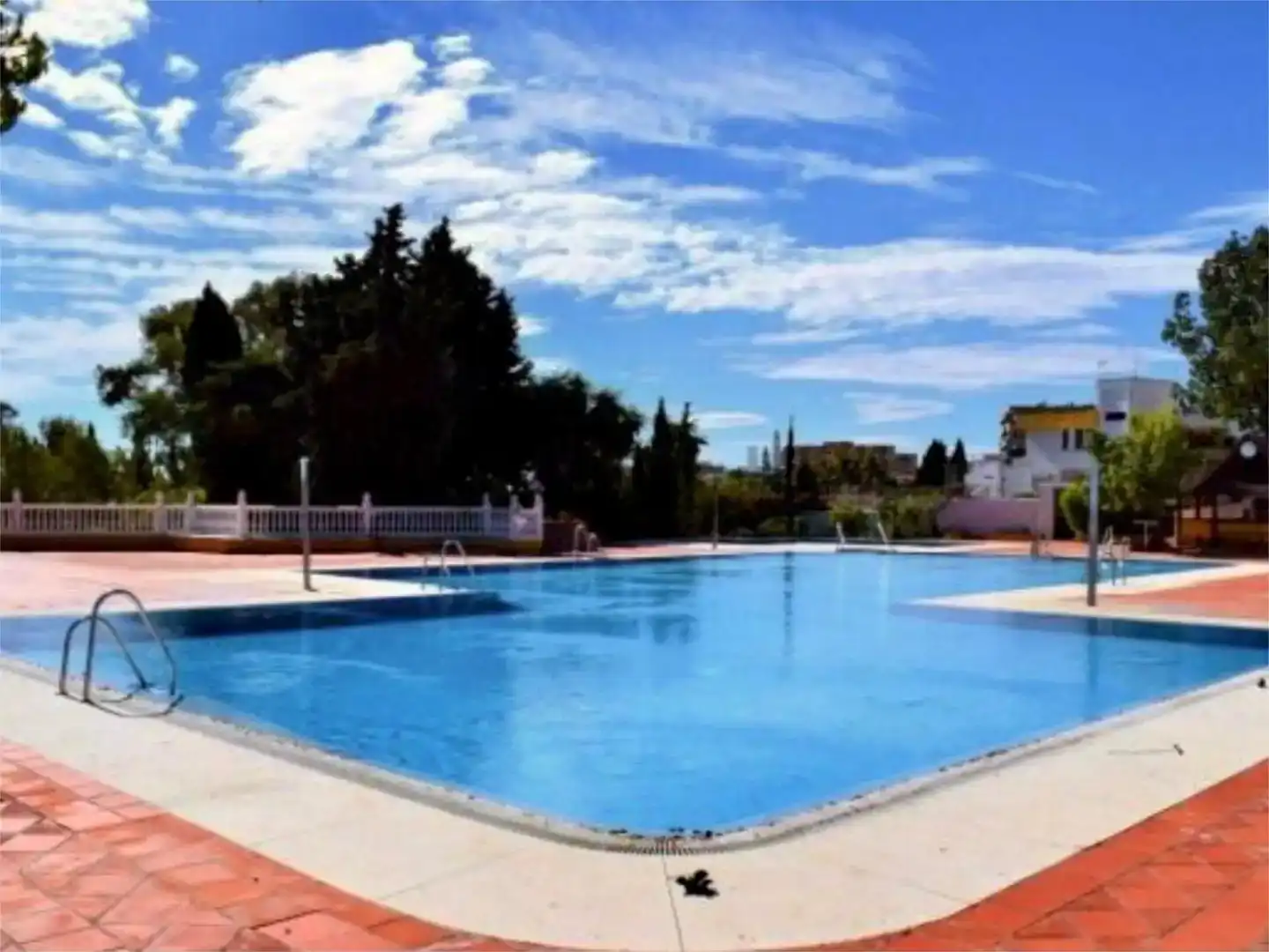 Piscina de Pis de lloguer en Torremolinos amb Piscina i Balcó