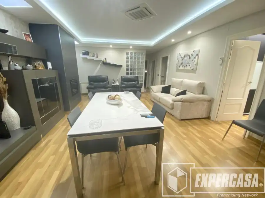 Living room of Houses for sale in Torrent  with Air Conditioner, Heating and Terrace