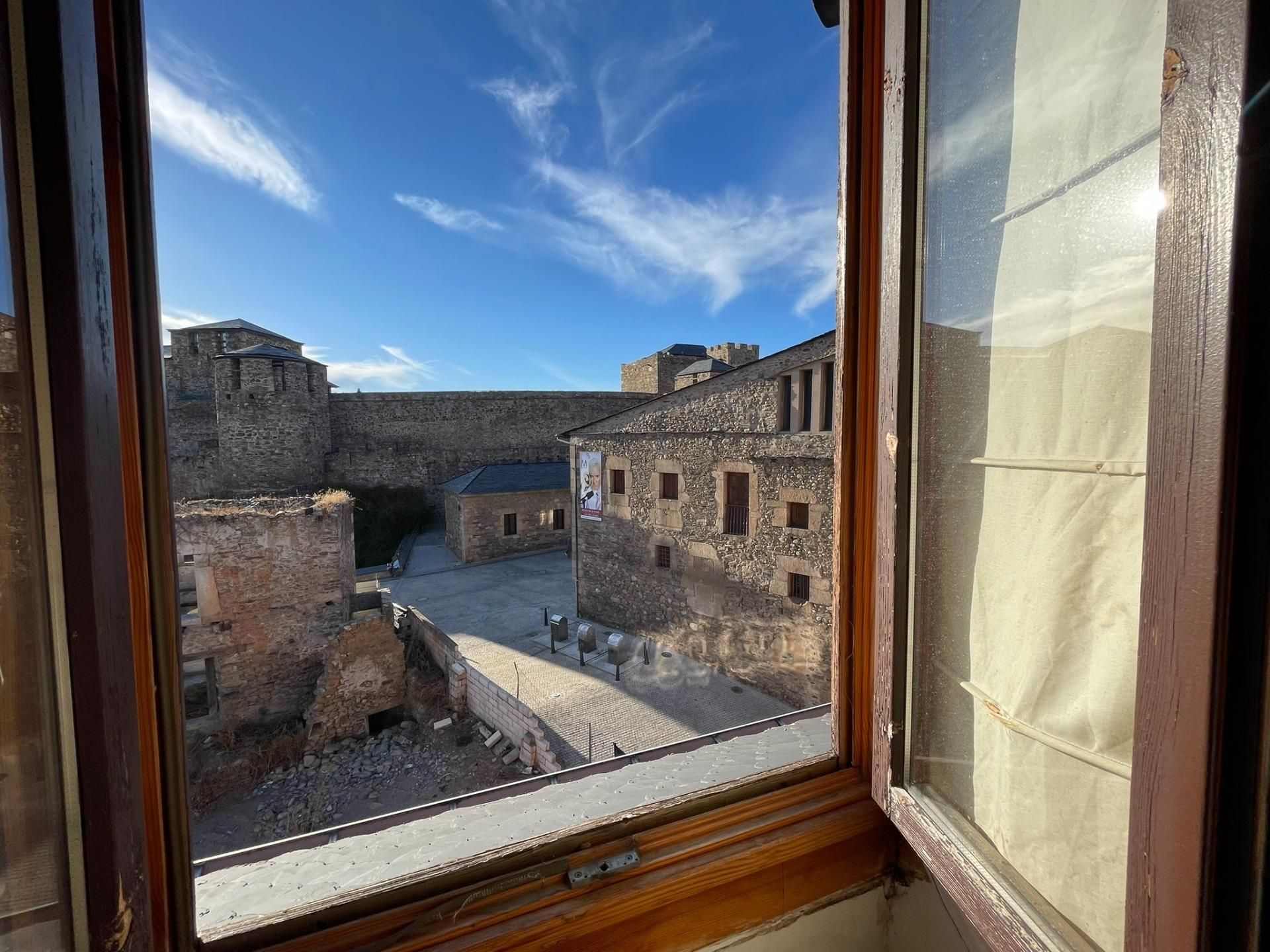 Exterior view of Apartment to rent in Ponferrada