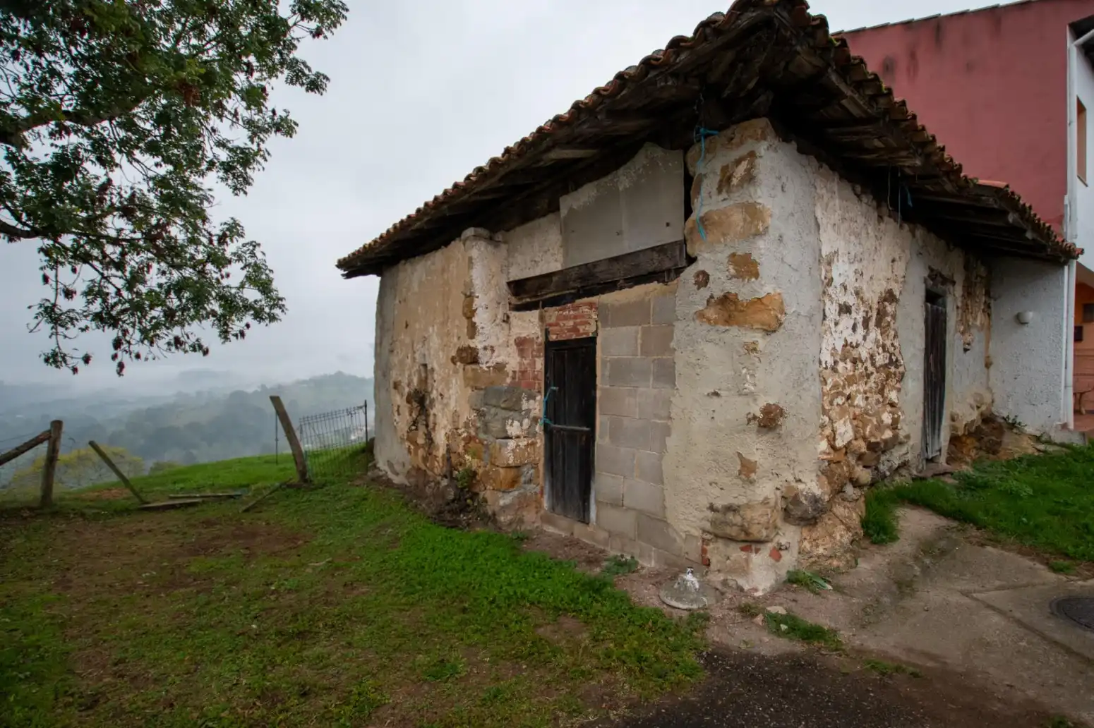 Vista exterior de Casa adosada en venta en Cabranes