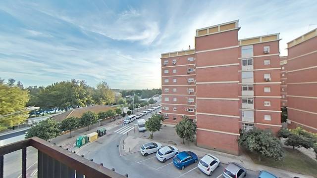 Piso en Venta en Calle Armilla, 4 en Salesianos