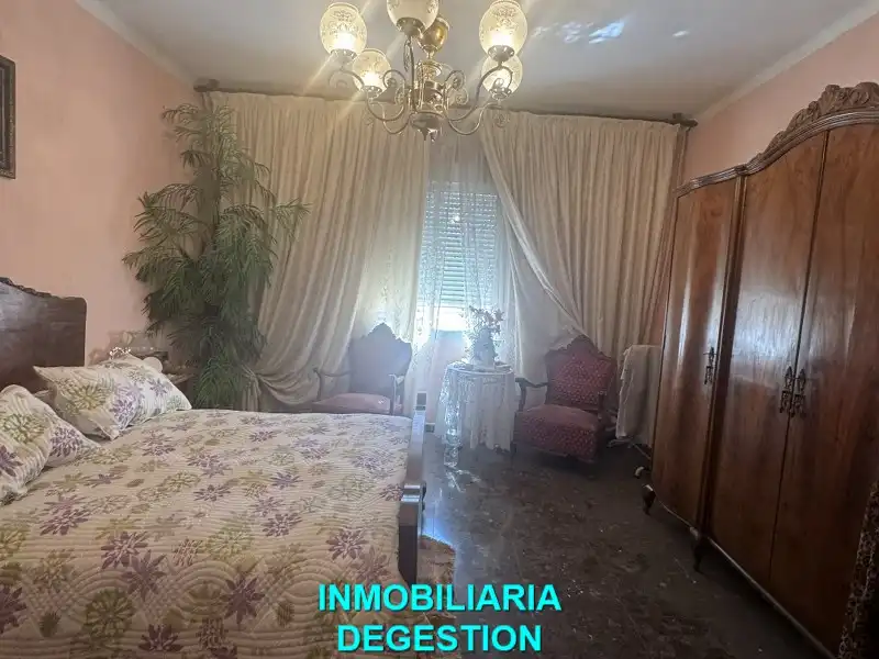 Habitación de Ático en venta en Linares con Aire acondicionado y Terraza