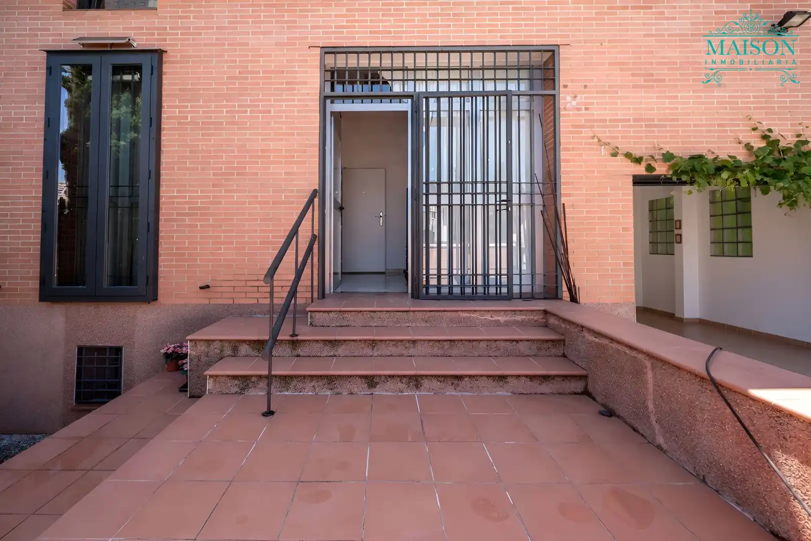 Vista exterior de Casa o chalet en venta en Valdetorres de Jarama con Aire acondicionado, Calefacción y Jardín privado