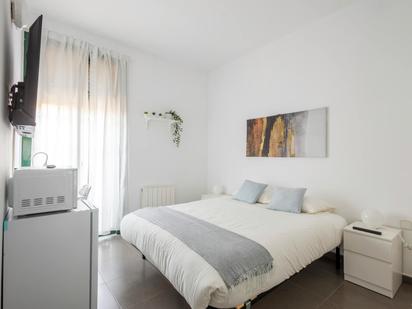 Bedroom of Flat to share in Sant Feliu de Llobregat  with Furnished, Washing machine and TV