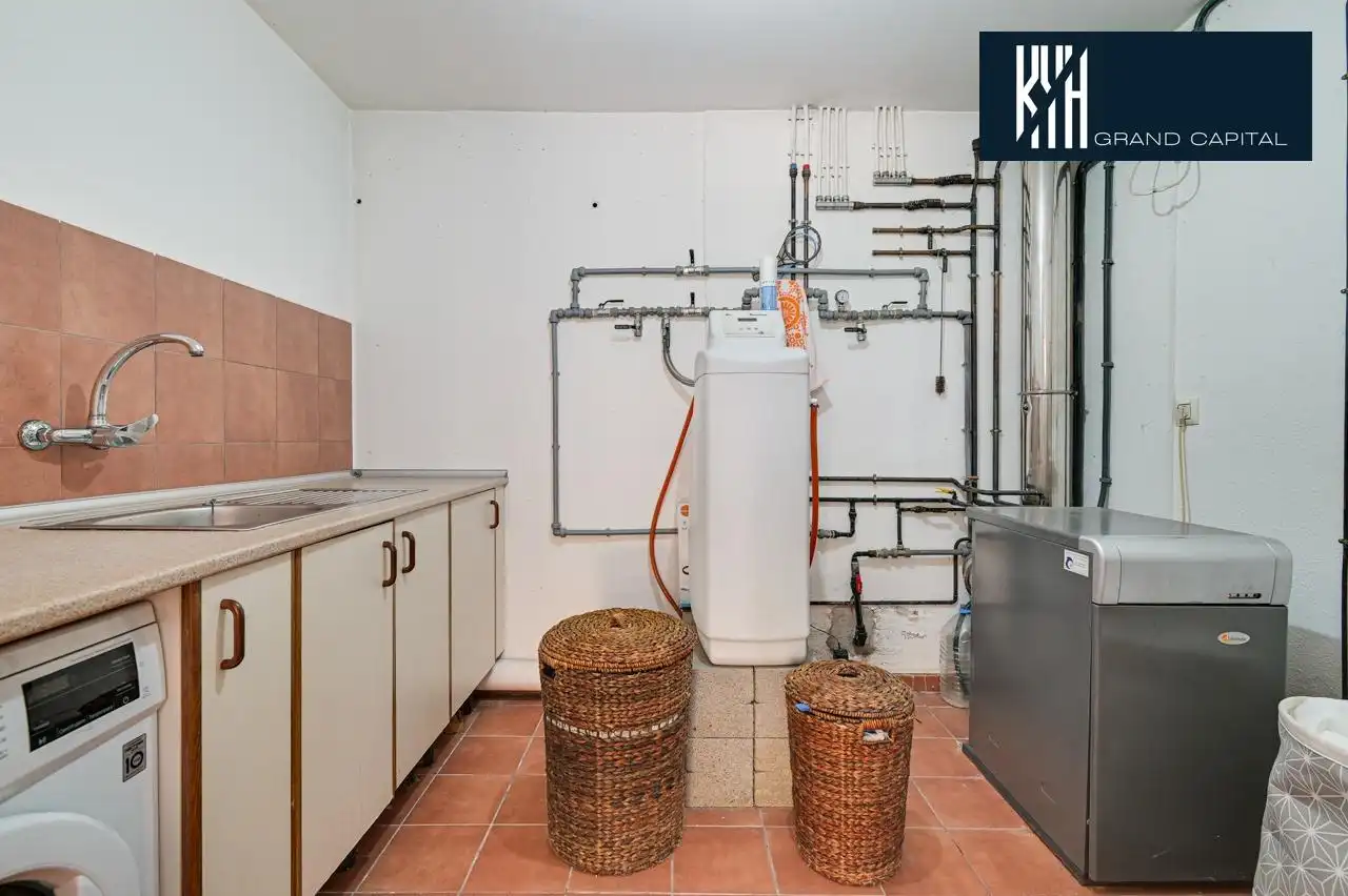 Casa con terraza en venta en Urbanització Llac del Cigne, imagen 57