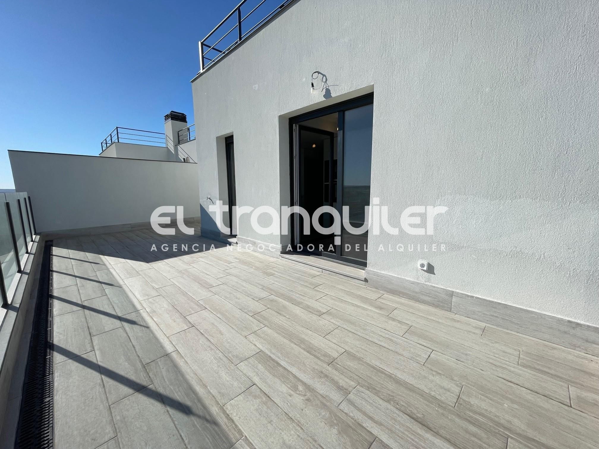 Terrace of Attic to rent in  Madrid Capital  with Air Conditioner, Terrace and Storage room