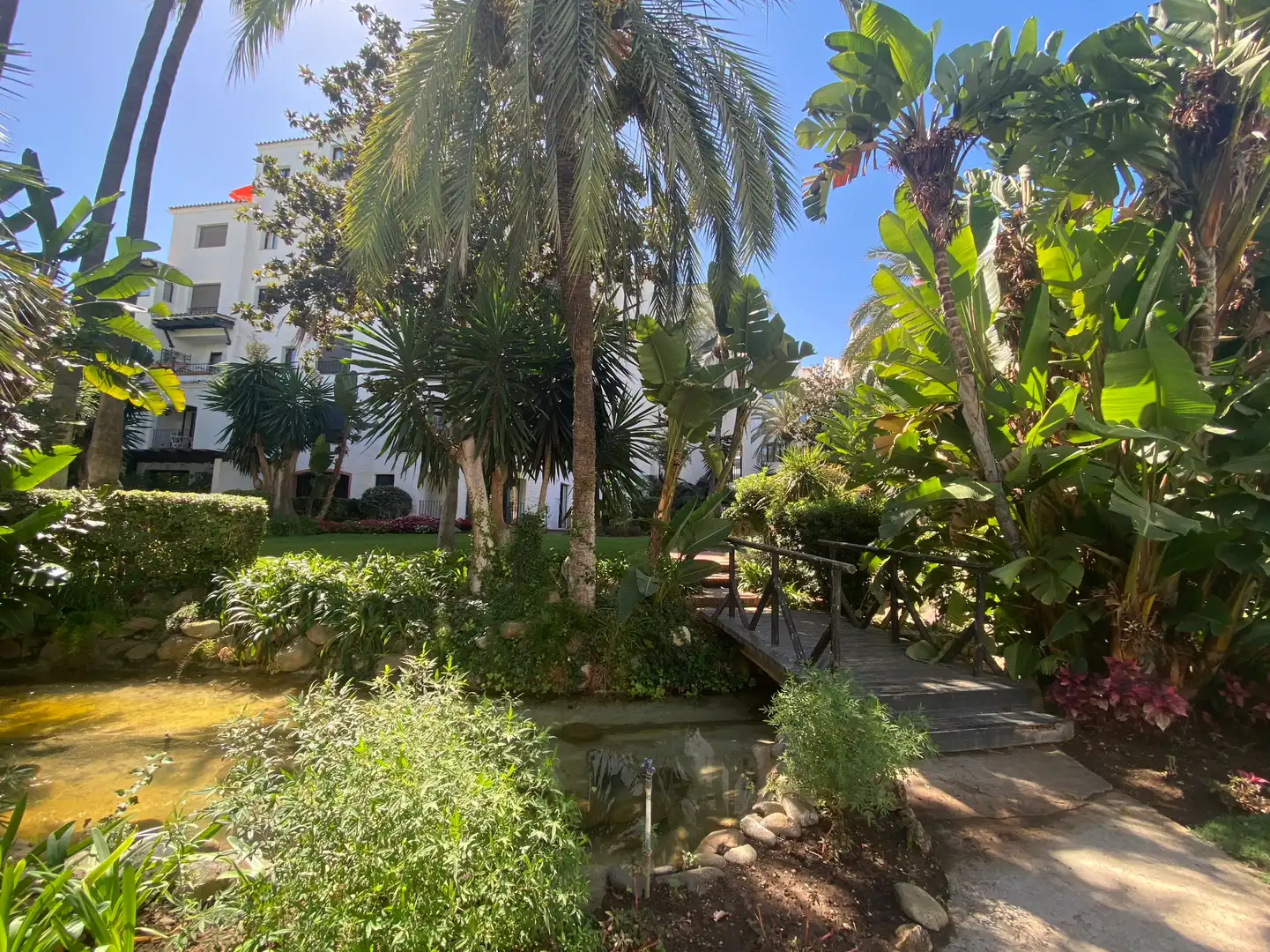 Jardí de Apartament de lloguer en Marbella amb Aire condicionat, Terrassa i Piscina